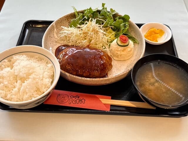 CAFE PETIT -