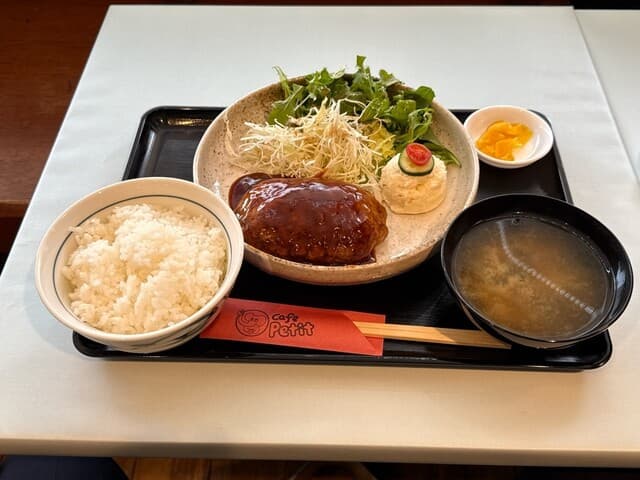 CAFE PETIT -