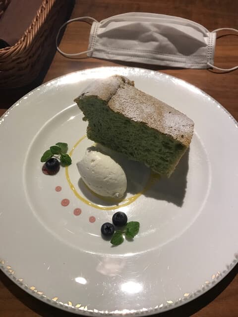 銀座2丁目ミタスカフェ - 自家製シフォンケーキ