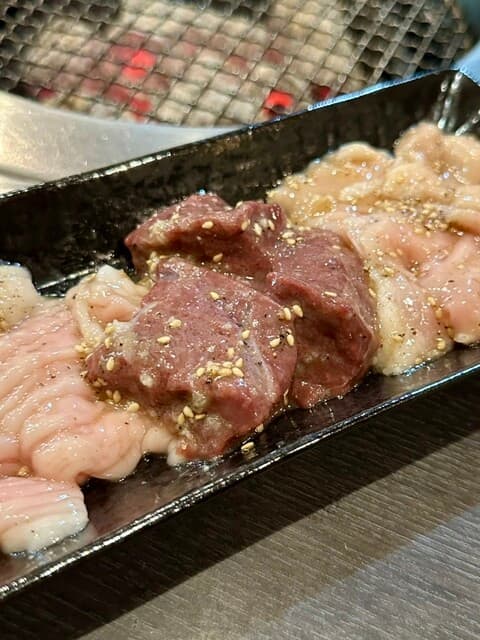 ドヤジ - ホルモン3点盛り-生レバー-