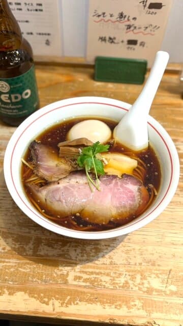 麺尊 RAGE - 特製軍鶏そば¥1650、コエド（毱花）¥450