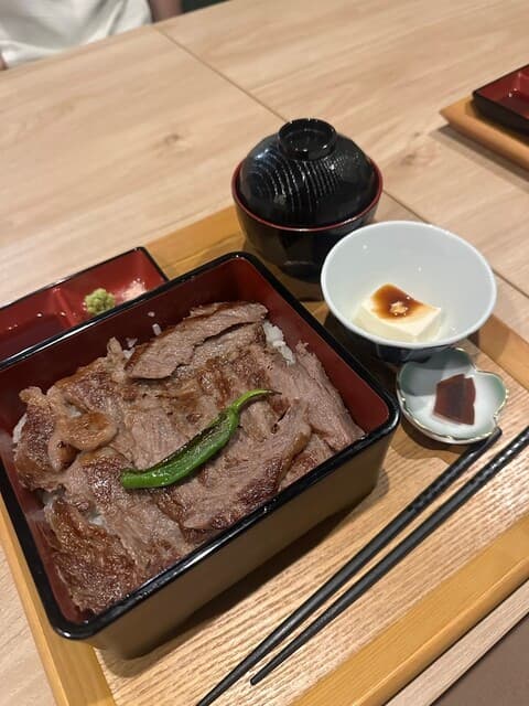 兀兀 -