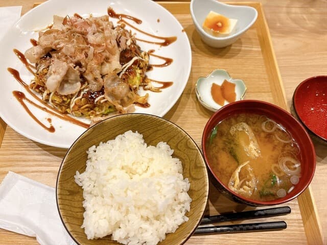 兀兀 -