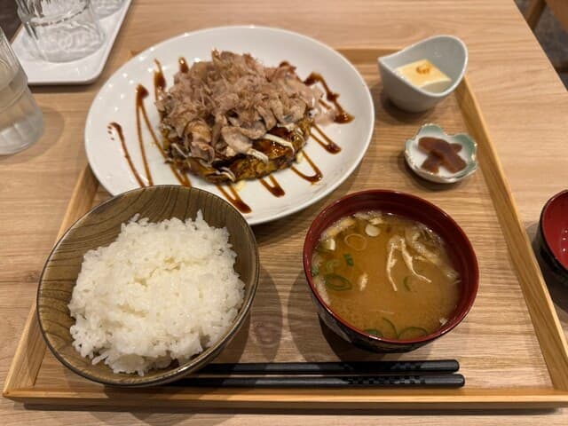 兀兀 -