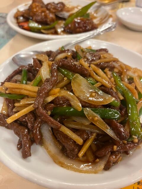順海閣 - 牛肉とピーマンの細切り炒め