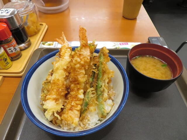 天丼てんや - 天丼 560円 海老 230円