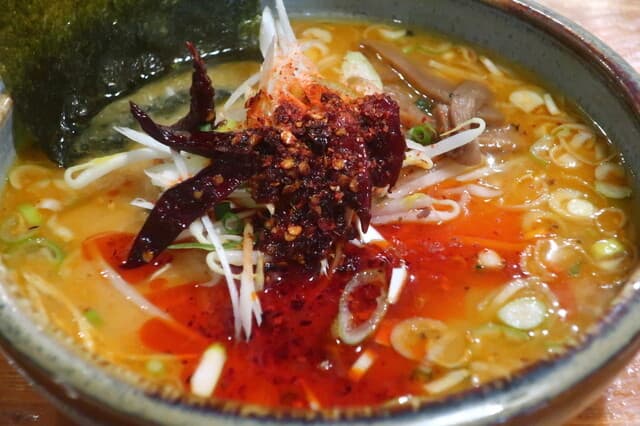 ラーメンショップ 一玲 - ハーフ激辛みそラーメンアップ