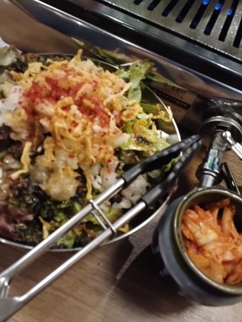 まっさか鳥焼肉 とり太郎 - これ１択！とり太郎サラダ