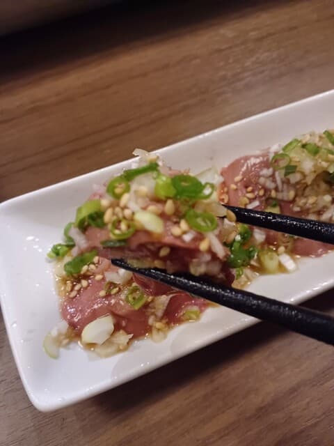まっさか鳥焼肉 とり太郎 - とりレバ刺し