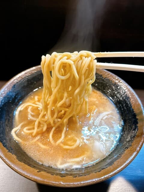 酒場  夏目 - 中華そばの麺