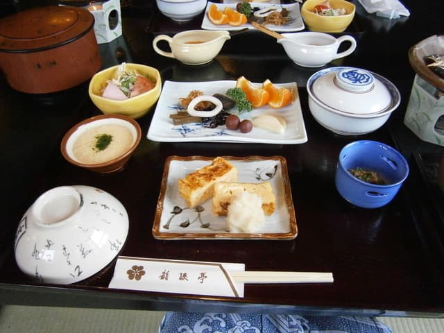 絶景の宿　龍峡亭 - 朝食　全景