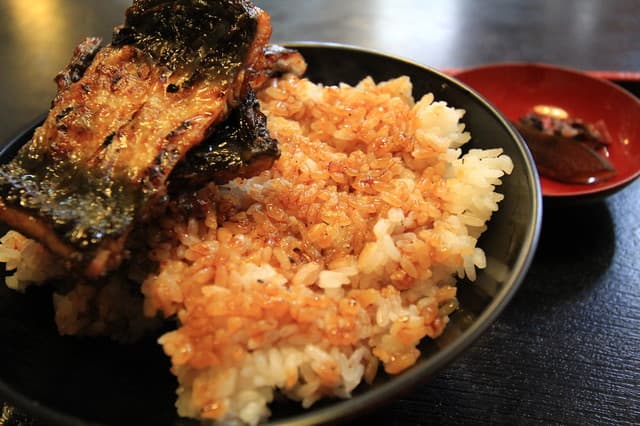 うなぎのしもむら - ご飯にもタップリ