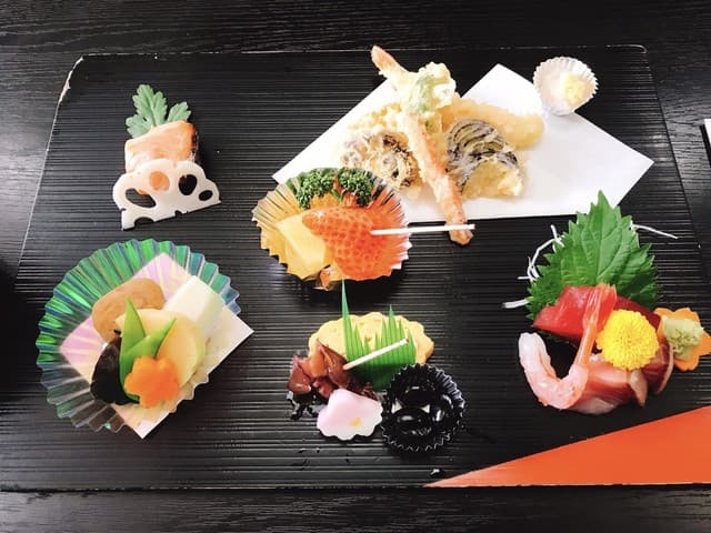 一増 - 初めから膳に載ってるのはこんな感じ