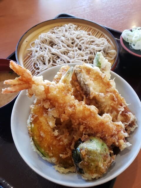 天丼てんや - 早春のっけ天丼･小そばサービスセット