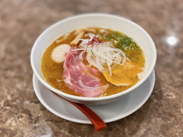 鶏そば専門店 らーめんえびす - こっさり(鶏白湯×魚介) 特製鶏そば☆
