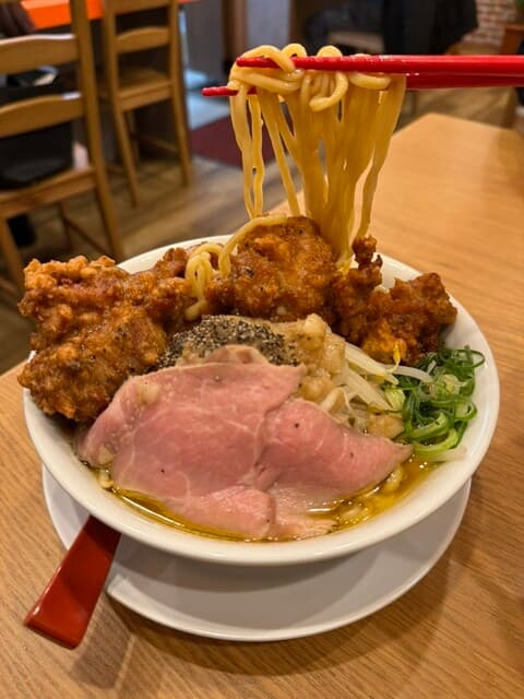鶏そば・から揚げ専門店らーめんえびす -