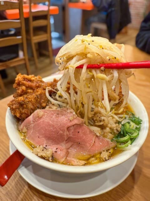 鶏そば・から揚げ専門店らーめんえびす -