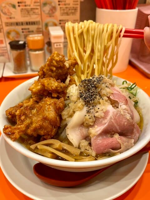 鶏そば・から揚げ専門店らーめんえびす - 太麺とスープの相性最高！