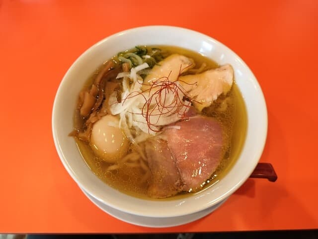 鶏そば・から揚げ専門店らーめんえびす -