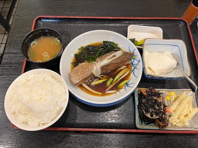 のと楽 - 本日の日替わり　真鯛の煮付け