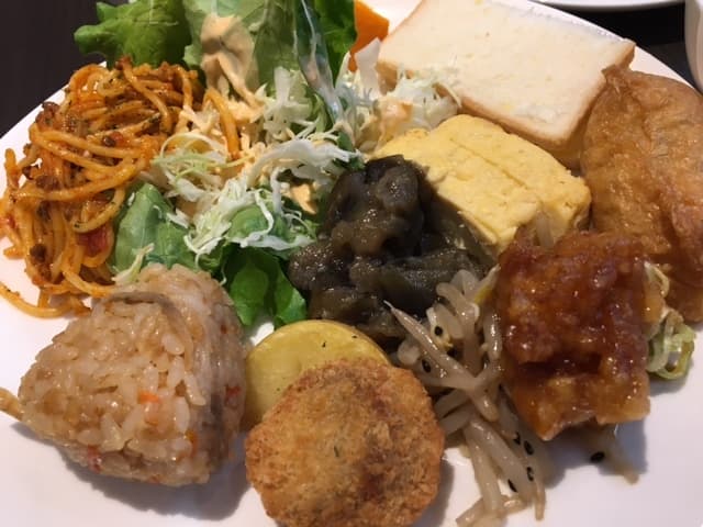 ルーム カフェ(アスティルホテル新大阪プレシャス) -