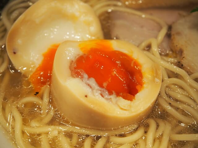なにわ 麺次郎 - 特製 黄金貝らーめん（味玉）