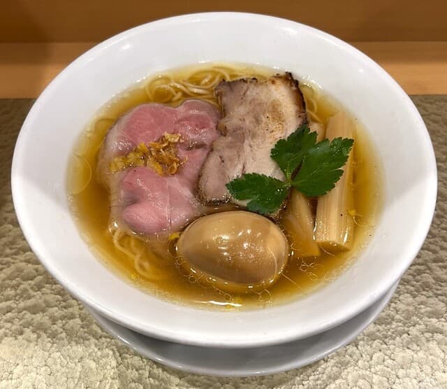 なにわ 麺次郎 - 黄金貝らーめん＋味玉 1,250円
