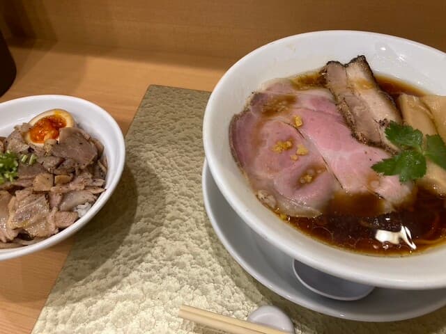 なにわ 麺次郎 - 炙りチャーシュー丼