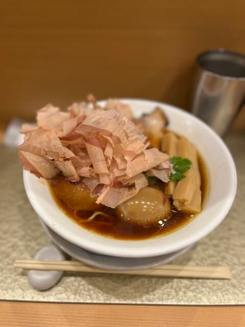 なにわ 麺次郎 - 味玉付き追い鰹らーめん