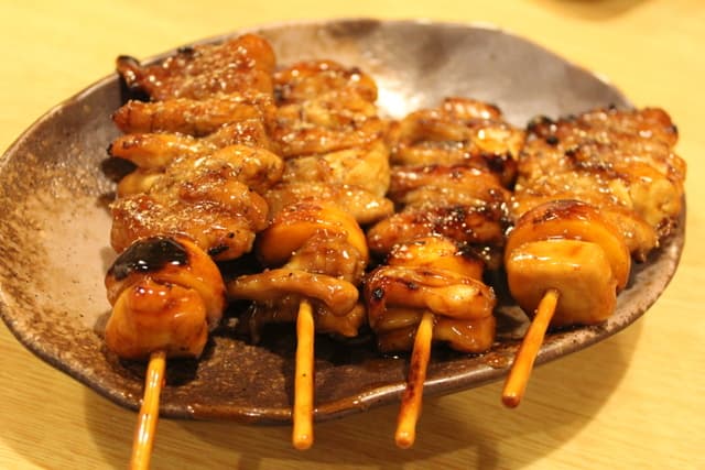 鳥料理今井 - もつ　　この玉子のとこが、美味しいねん