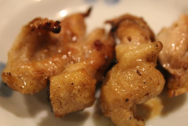 鳥料理今井 - ここの焼鳥は、一つ一つがでっかい