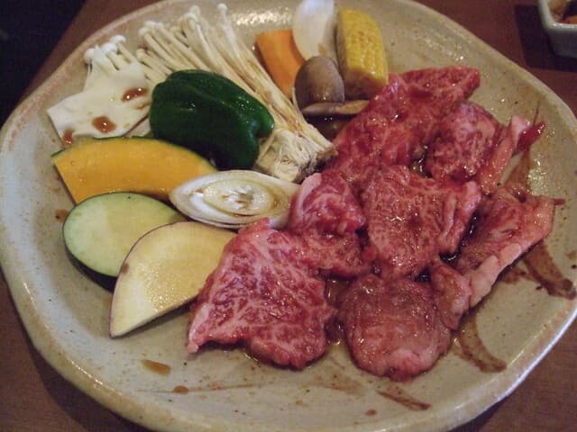 牛苑 - ロース定食