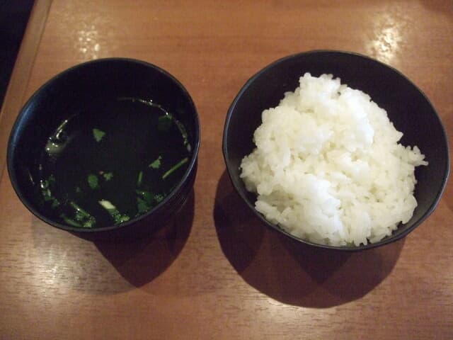 牛苑 - スープ、ライス