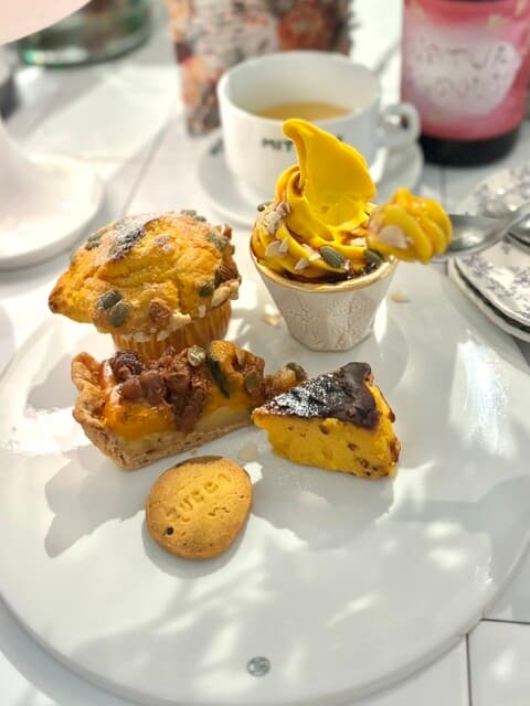 Midnight Cookie Club -