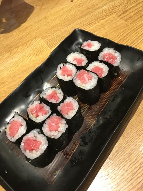 にぎり長次郎 - 本鮪鉄火巻き（594円）×２個