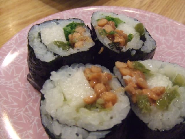 にぎり長次郎 - シャキシャキ涙納豆巻