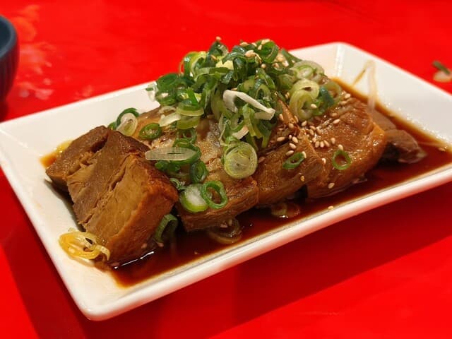 廣島餃子 RED DRAGON. - 黒豚角煮