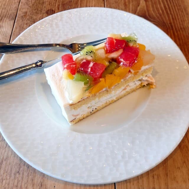 ケーキ パスタ&バール いすずカフェ -