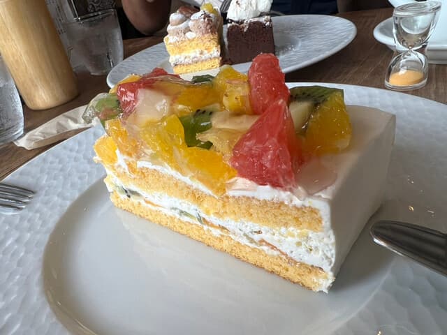 ケーキ パスタ&バール いすずカフェ -