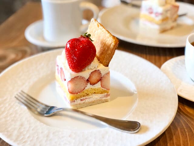 ケーキ パスタ&バール いすずカフェ -