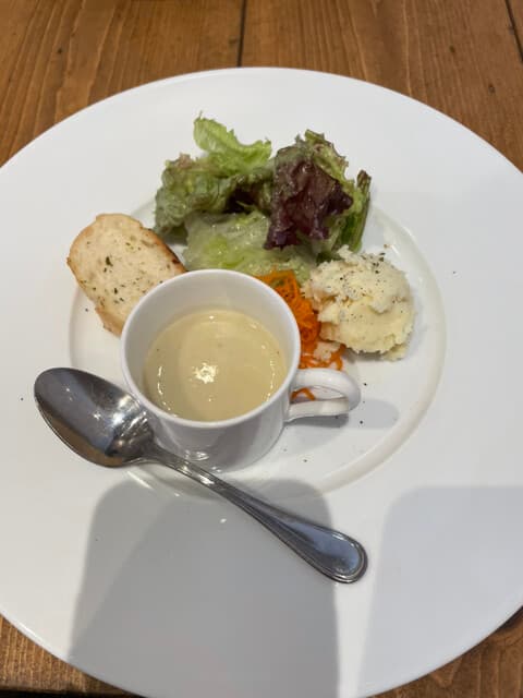 ケーキ パスタ&バール いすずカフェ -