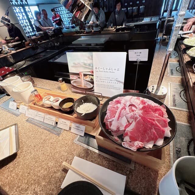 琉球BBQ Blue - あぐー豚と3種類の漬けだれがありました。