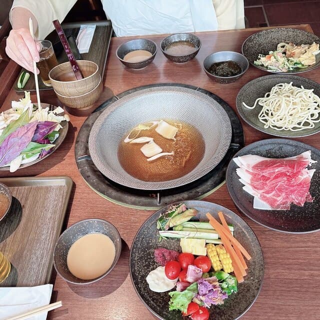 琉球BBQ Blue - 鍋が煮えてきました