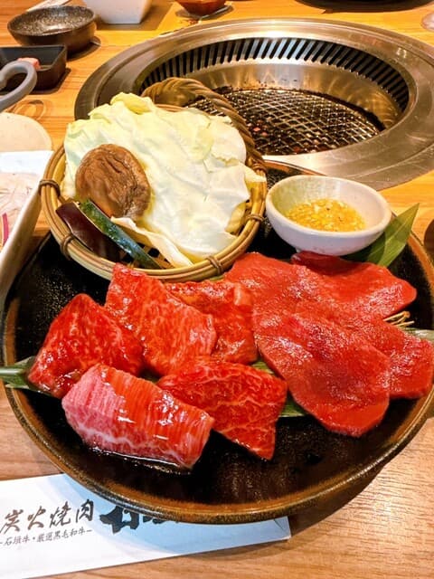 炭火焼肉 石垣庵 -
