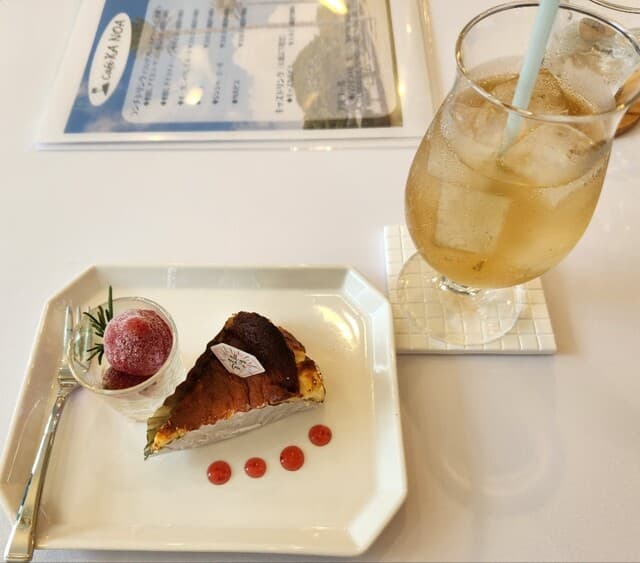 Cafe KA NOA - バスクチーズケーキ、ジンジャーエール