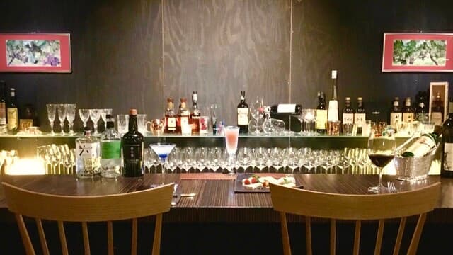常春 - 19:30からはワインバーとして寛ぎのひと時を。シニアバーテンダー監修のカクテルも好評です