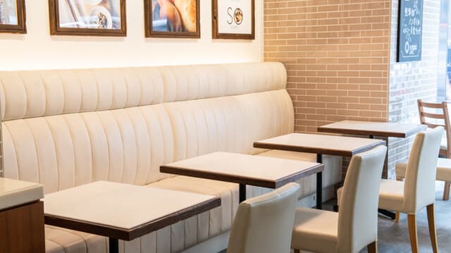 SONOKO CAFE - ソファー席