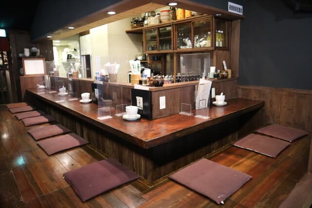 六傳屋 -