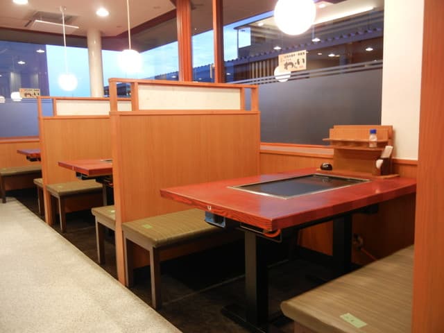 錦 わらい - ご家族連れや女子会などにも最適な４名席や６名席をご用意。