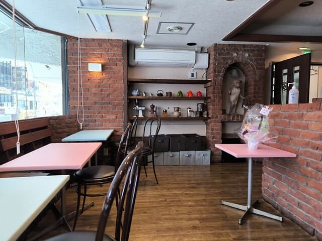 CAFE PETIT - 内観